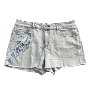 R1893 Roebuck & Co Distressed Embellished Jean Cut Off Shorts Bird Embroidered